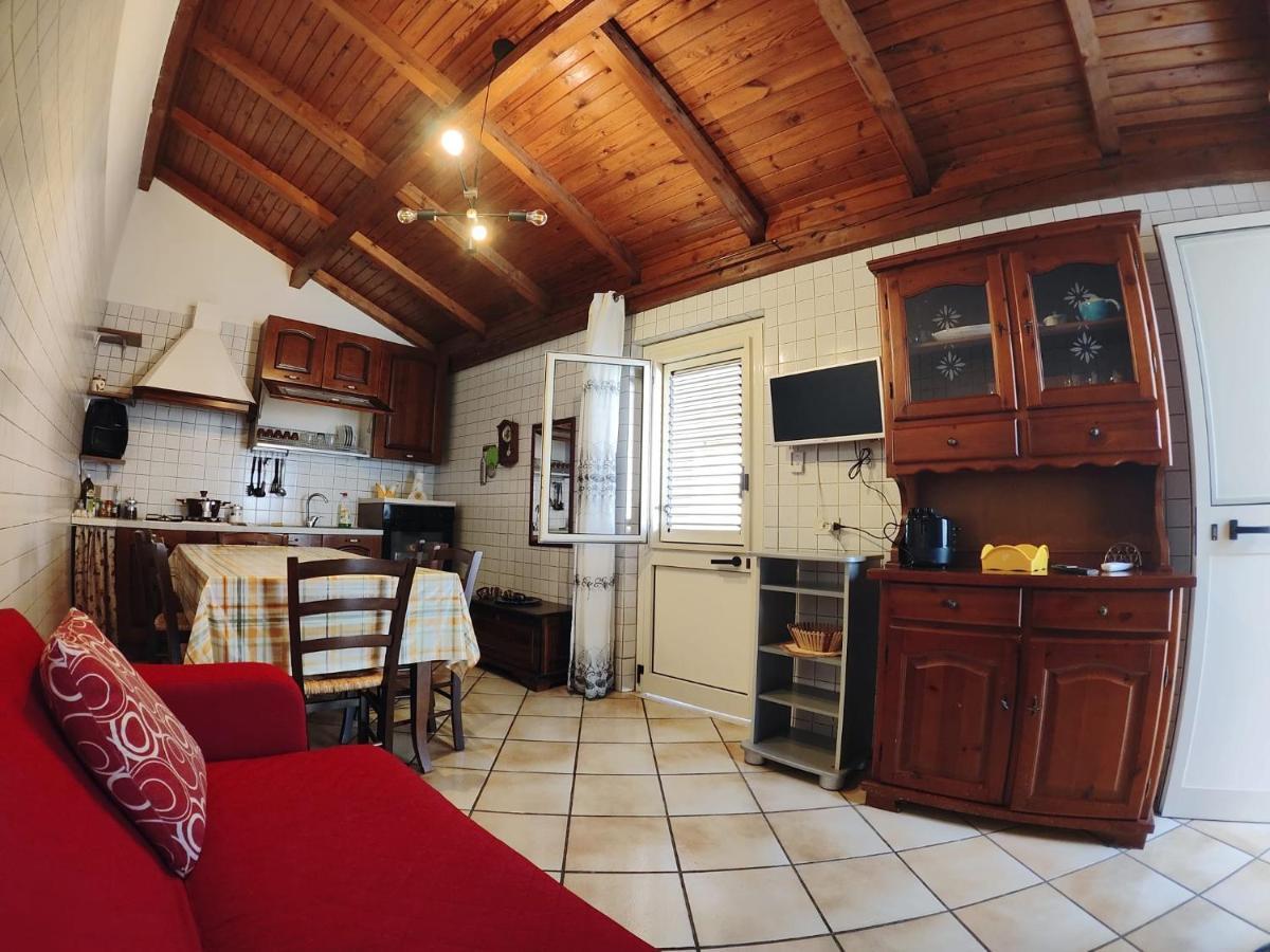 Casa Vacanza Isola Sul Mare Кастелламмаре-дель-Гольфо Екстер'єр фото